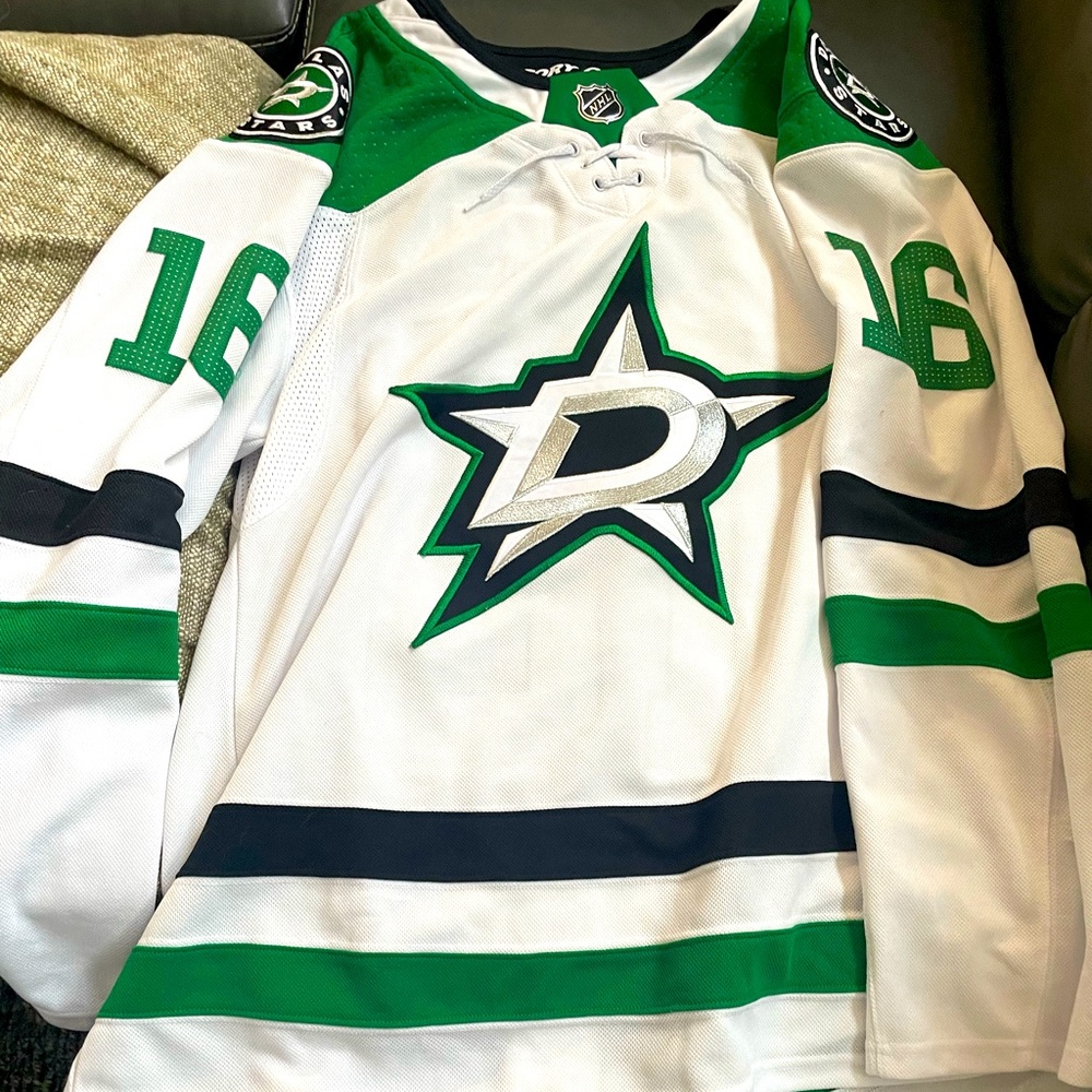 Beautiful pro hockey Jersey